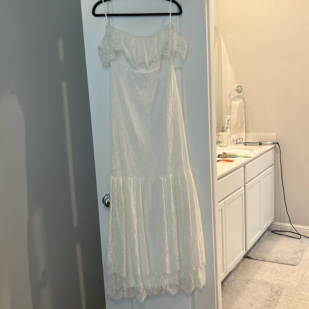 Lulus White Lace Off the Shoulder Maxi Dress Size M